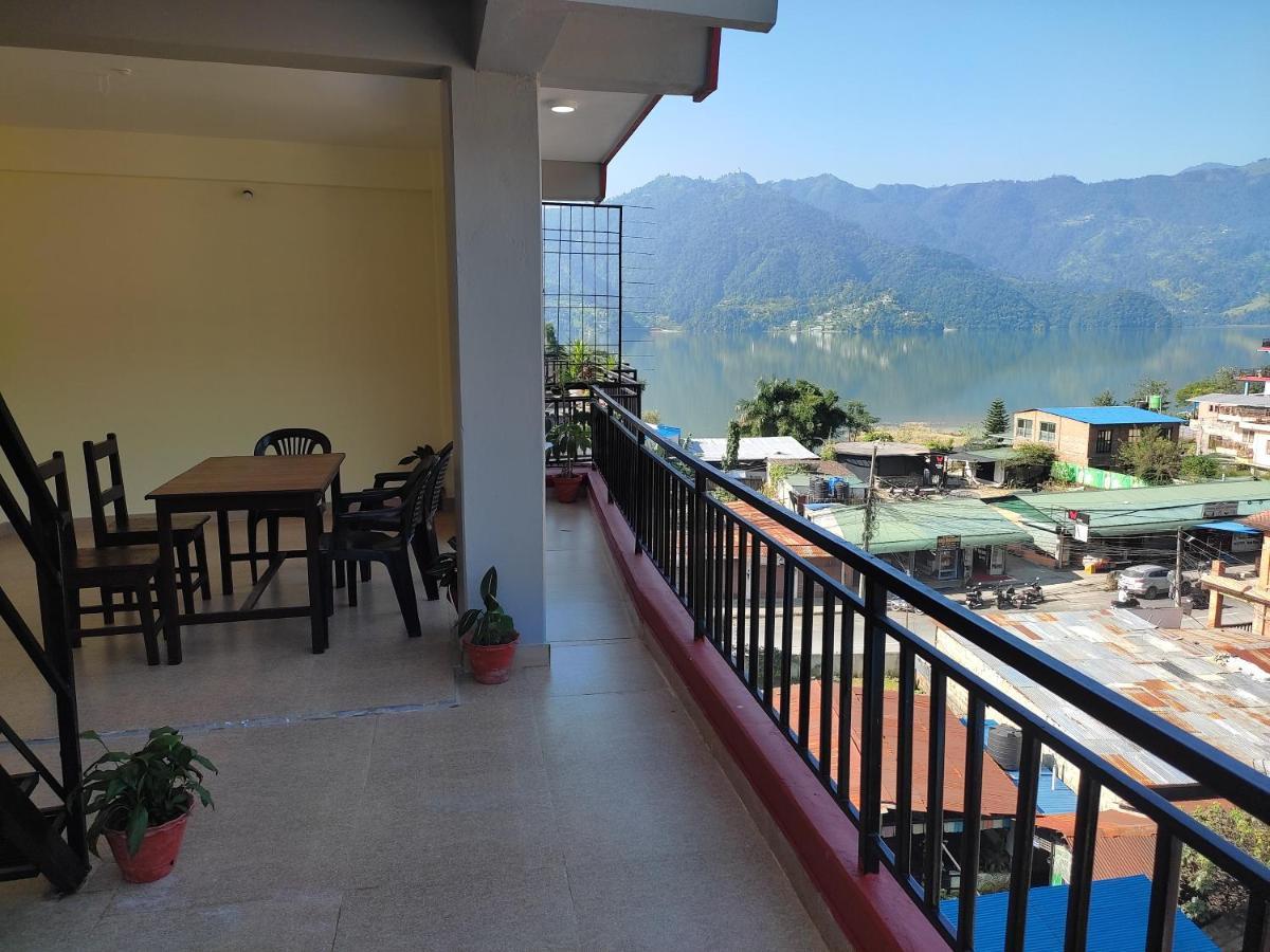 Hotel Green Hill View Pokhara Esterno foto